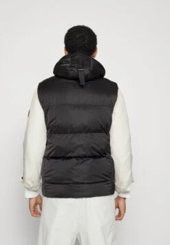 Alfrez Gilet - Waistcoat - Black -Indicode Men Wear Shop 07b648b049c74db195e024b58d37ae0a