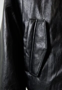 Holzweiler Reb Jacket - Faux Leather Jacket - Black -Indicode Men Wear Shop 07f80ff898b04e27a2f66d84827f489e