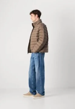 Calvin Klein Jeans Light Jacket - Morel -Indicode Men Wear Shop 0a2fc95f3ad842f883a78ca9c4be33fb