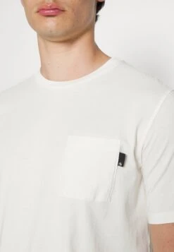 Scotch & Soda Dyed Pocket Tee - Basic T-Shirt - Off-White -Indicode Men Wear Shop 0b7141d4eb62484c9183d534a453024a