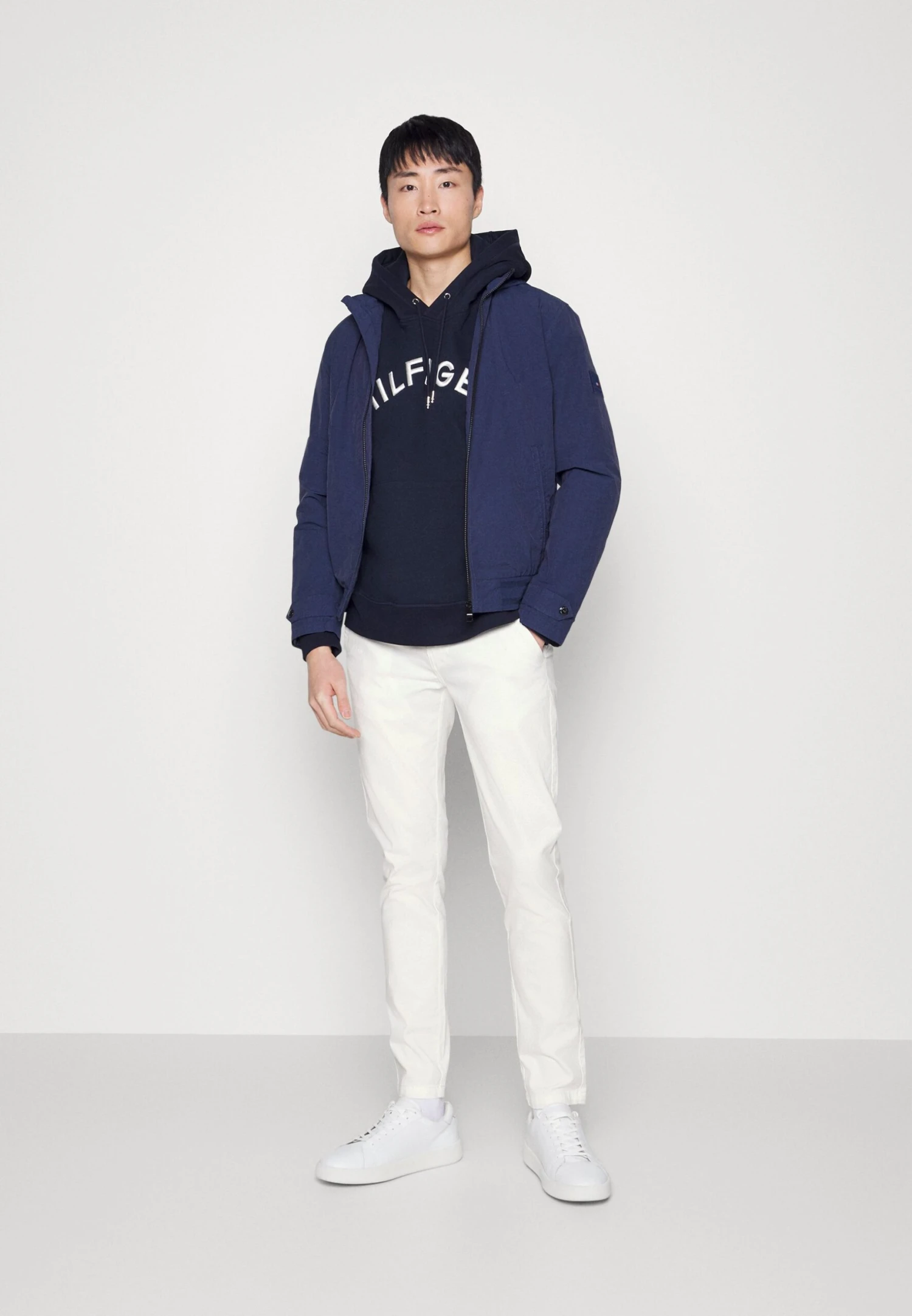 Lindbergh Classic Stretch Belt - Chinos - Cream White 2 Lindbergh Classic Stretch Belt - Chinos - Cream White - Image 2