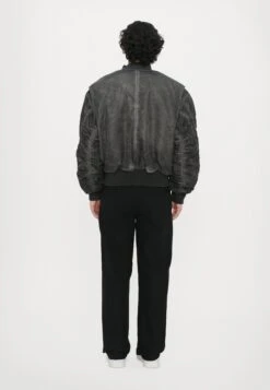 Han Kjøbenhavn OVERSIZED PADDED JACKET - Bomber Jacket - Ash Grey 10 Han Kjøbenhavn OVERSIZED PADDED JACKET - Bomber Jacket - Ash Grey -Indicode Men Wear Shop 104878fe9463498789098f1f95df35f8