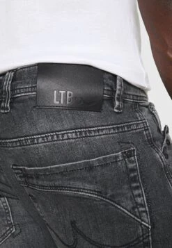 LTB Roden - Bootcut Jeans - Castlerock Wash 11 LTB Roden - Bootcut Jeans - Castlerock Wash -Indicode Men Wear Shop 1addfeb68b2c42eaade9326769f65f63