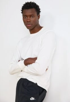 Nike Sportswear CLUB - Cargo Trousers - Black -Indicode Men Wear Shop 1b67d13b2771438ca29f6cf96878c9f0