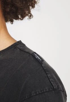 Paulus - Print T-Shirt - Black -Indicode Men Wear Shop 1bc191fe570f409fb203f0d6feda2df9