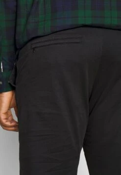 Redefined Rebel Pants - Trousers - Black 9 Redefined Rebel Pants - Trousers - Black -Indicode Men Wear Shop 237b7994e1b84bd28c8de7ac8dd7d46d