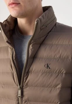 Calvin Klein Jeans Light Jacket - Morel -Indicode Men Wear Shop 28582738df494d8ea8bba320f19f192b