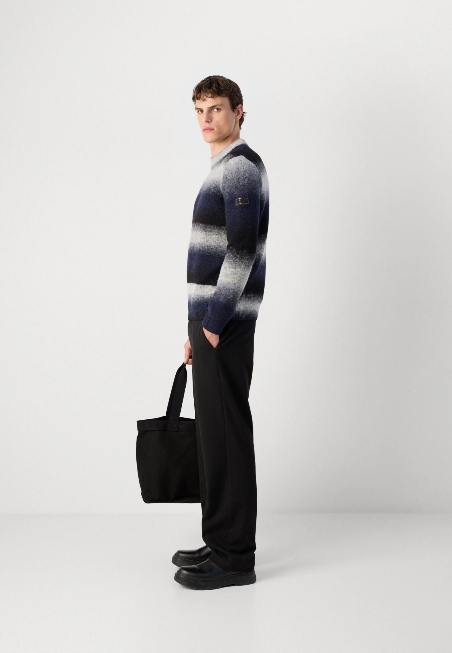 Barbour International VECTOR COLOUR BLOCK CREW NECK JUMPER - Jumper - Black 5 Barbour International VECTOR COLOUR BLOCK CREW NECK JUMPER - Jumper - Black - Image 5