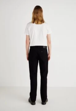 Lee WEST - Relaxed Fit Jeans - Clean Black 16 Lee WEST - Relaxed Fit Jeans - Clean Black -Indicode Men Wear Shop 33d6b26e73344b159decb0a073972b5d