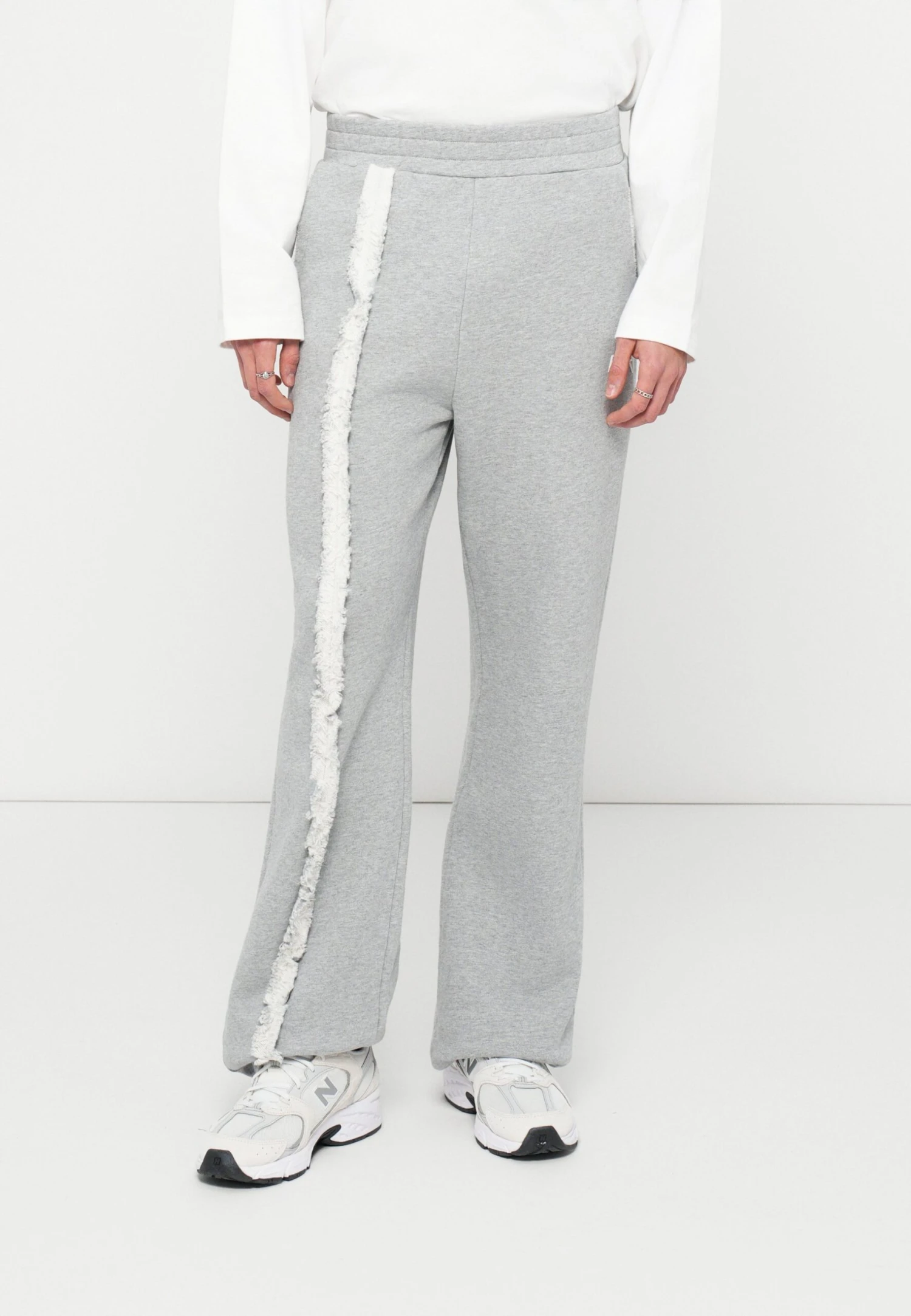 LOGO PANTS UNISEX - Tracksuit Bottoms - Grey 2 LOGO PANTS UNISEX - Tracksuit Bottoms - Grey - Image 2
