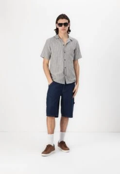 Indicode Men Wear Shop -Indicode Men Wear Shop 40bbcc6795a24d968bb486016d3baf4d