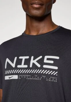 Nike Performance WINTER MILER TOP - Sports T-shirt - Black/reflective Silver-coloured -Indicode Men Wear Shop 417cf38437c648df81da68b1a5ed6aad
