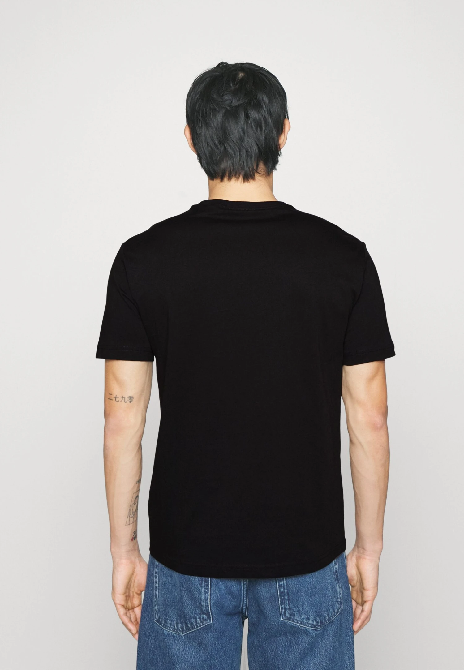 EA7 Emporio Armani Basic T-Shirt - Black 3 EA7 Emporio Armani Basic T-Shirt - Black - Image 3