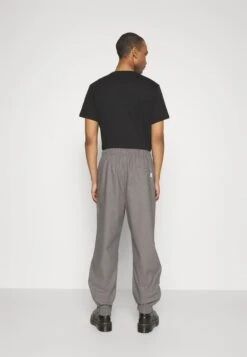 Rains Pants Regular Unisex - Tracksuit Bottoms - Grey -Indicode Men Wear Shop 4cd91d0499e340fdb612e9a87d3bd8b2