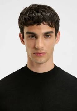 Hugo Jumper - Black One -Indicode Men Wear Shop 4e4dac62b5c040f7bdf9d6400c87d378