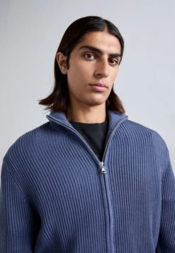 J.Lindeberg ALEXIS FULL ZIP CARDIGAN - Cardigan - Vintage Indigo 12 J.Lindeberg ALEXIS FULL ZIP CARDIGAN - Cardigan - Vintage Indigo -Indicode Men Wear Shop 4efa6403c70c4d1984cf418043ab8492