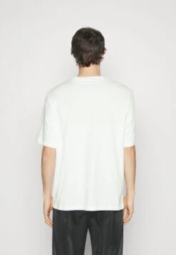 Michael Kors Checker Charm Tee - Print T-Shirt - White 8 Michael Kors Checker Charm Tee - Print T-Shirt - White -Indicode Men Wear Shop 57302979175a465aac9607deb74850b3