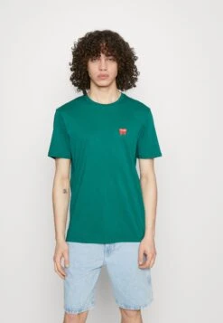 Wrangler Sign Off Tee - Basic T-Shirt - Bayberry Green