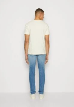 Wrangler Graphic Tee - Print T-Shirt - Vanilla Ice -Indicode Men Wear Shop 63b0cdb71ff245d9977b87bd5787c342