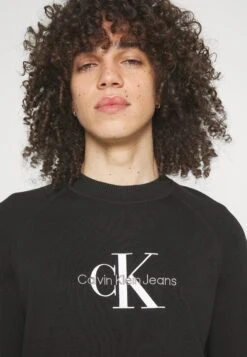 Calvin Klein Jeans Logo Driver - Jumper - Black -Indicode Men Wear Shop 65cda9a3564e4e2092d96f711ba542e5