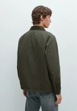 Massimo Dutti CONTRAST COLLAR WITH BUTTONS - Light Jacket - Mottled Dark Green -Indicode Men Wear Shop 66d6b9a343914f249ea0d51615945da7