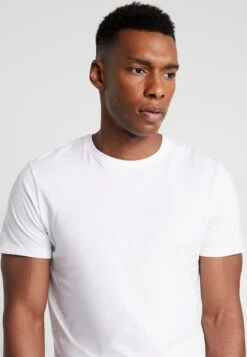 Pier One 3 Pack - Basic T-Shirt - White 9 Pier One 3 Pack - Basic T-Shirt - White -Indicode Men Wear Shop 77bddf1a33de40f587ea6787d7d4b639