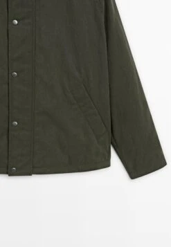 Massimo Dutti CONTRAST COLLAR WITH BUTTONS - Light Jacket - Mottled Dark Green -Indicode Men Wear Shop 78b7f2b0b87949d9bd4383f6f8033c12
