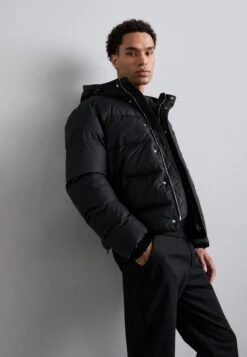 MOSCHINO LAUREL CROWN EMBLEM - Down Jacket - Multi Black -Indicode Men Wear Shop 79e7ca3cdd6042c198c01e1b4f2ac0dd