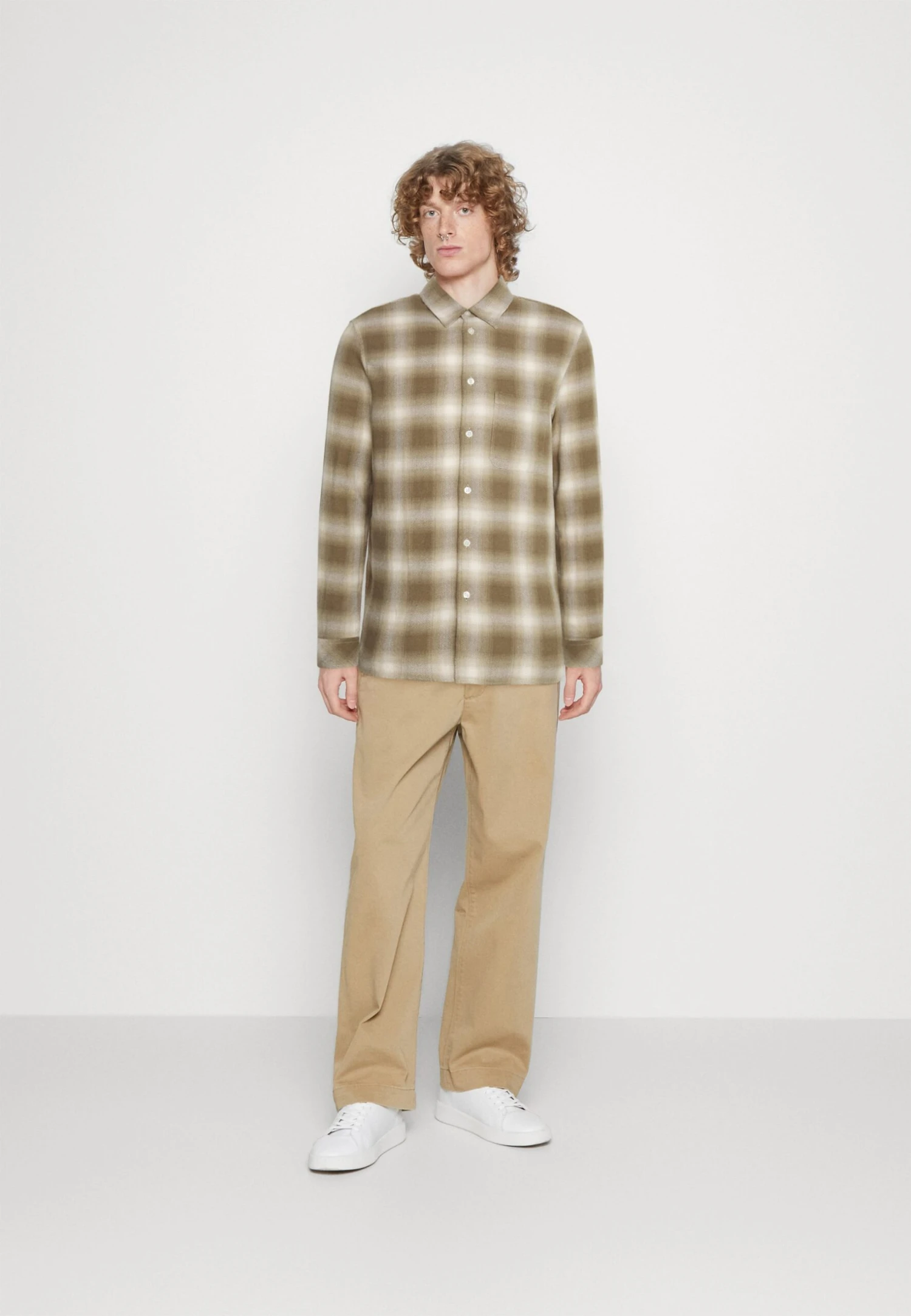 SAMSØE SAMSØE Liam- Shirt - Brown 2 SAMSØE SAMSØE Liam- Shirt - Brown - Image 2