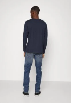 Jack & Jones Jjiglenn Jjfox- Straight Leg Jeans - Blue Denim 7 Jack & Jones Jjiglenn Jjfox- Straight Leg Jeans - Blue Denim -Indicode Men Wear Shop 80e512d2cc7e4ba28c1cbf5742db6edc