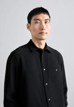 Filippa K BLAKE OVERSHIRT - Light Jacket - Black -Indicode Men Wear Shop 8a1dbfa9ef5247a18647cf8dd48192d7