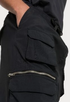 BRAVE SOUL Moltontaslan - Cargo Trousers - Black -Indicode Men Wear Shop 8d93c05ff70a4967b4d890830b2f466a