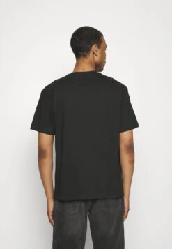 Calvin Klein Jeans Blocking Tee - Print T-Shirt - Black -Indicode Men Wear Shop 8f502656e39c49e6acd8c5e4e36738f6
