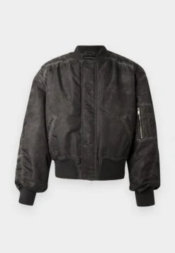 Han Kjøbenhavn OVERSIZED PADDED JACKET - Bomber Jacket - Ash Grey 13 Han Kjøbenhavn OVERSIZED PADDED JACKET - Bomber Jacket - Ash Grey -Indicode Men Wear Shop 9212cafa6bbb44caa9bed0458cddb64a