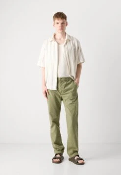 Gant Chinos - Washed Olive -Indicode Men Wear Shop 97c5ae674e2d472e9f463191a007ada4