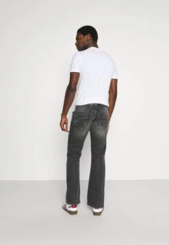 LTB Roden - Bootcut Jeans - Castlerock Wash 8 LTB Roden - Bootcut Jeans - Castlerock Wash -Indicode Men Wear Shop a41bcfefe0ba4f54b58fcc0cb81497b5