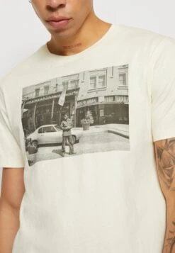 Wrangler Graphic Tee - Print T-Shirt - Vanilla Ice -Indicode Men Wear Shop a43aef868d3245dcbba11e89cd378968