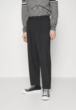 Pleated Trousers - Trousers - Black