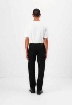 Selected Homme SLHSTRAIGT BEN STAY - Straight Leg Jeans - Black Denim -Indicode Men Wear Shop af7f2c22b90a4a75988f802b4fa67b0d