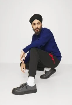 Hugo Srido - Jumper - Medium Blue -Indicode Men Wear Shop b0ecaf892ccf44bb87b9e121c7ab73c0