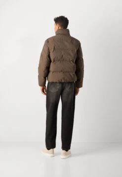 Lindbergh CROPPED SEAMLESS PUFFER JACKET - Winter Jacket - Khaki -Indicode Men Wear Shop c909858409234060a48b913459e2dab7