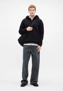 Boss HOLE SNUGGEL - Fleece Jacket - Black -Indicode Men Wear Shop cf5f494633a34d799d897aa45b125262