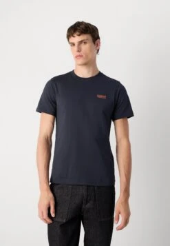 Barbour International SMALL LOGO - Basic T-shirt - Dark Navy -Indicode Men Wear Shop d2ca1c0f43bc457a971b21cecd223afb