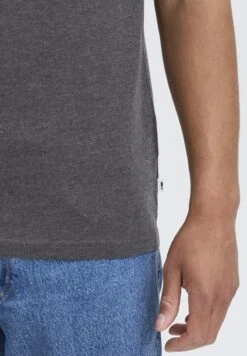 Solid SDBASTIAN - Basic T-shirt - Dark Grey -Indicode Men Wear Shop d38e72c77a0f4d27a825f00fe99d23e1