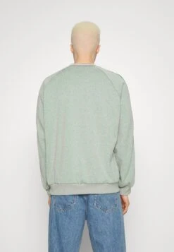 Adidas Originals Sweatshirt - Green -Indicode Men Wear Shop d4e95ead113945cba907ed8ec52ac15d