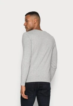 Tom Tailor Basic Crew Neck - Jumper - Light Soft Grey Melange 7 Tom Tailor Basic Crew Neck - Jumper - Light Soft Grey Melange -Indicode Men Wear Shop db104d69ebf44c80a65241dc522d93fa