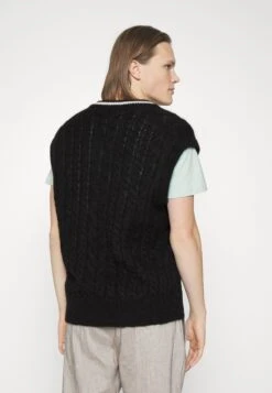 Filippa K Braided Vest - Jumper -Indicode Men Wear Shop e3608dab4a0449b3958ec1db0eb25c86