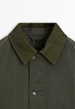 Massimo Dutti CONTRAST COLLAR WITH BUTTONS - Light Jacket - Mottled Dark Green -Indicode Men Wear Shop e4778b47e3794f16bae2c4b45c1e9fee