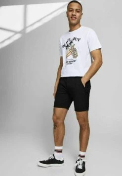 JACK&JONES Premium Stconnor Akm Sn - Shorts - Black 2 -Indicode Men Wear Shop e78f3fea62c146f98341587efe7a42ff