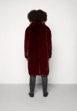 WEEKDAY Albin Coat Unisex - Winter Coat - Deep Winered -Indicode Men Wear Shop f07842f52f784ff989c1f3ce563a38ef